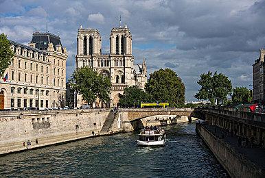 《完蛋我被美女包围了2》PV首曝 人气女主集结回归